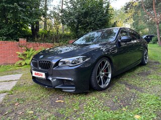 2011 BMW 5 серии 550i xDrive VI (F10/F11/F07), серый, 3160000 рублей, вид 2