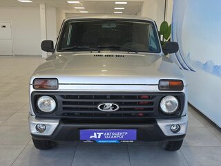 2017 Lada (ВАЗ) 2121 (4x4) I Рестайлинг, серебристый, 749000 рублей, вид 2