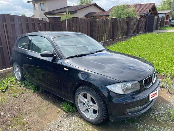 2007 BMW 1 серии 120i I (E81/E82/E87/E88) Рестайлинг, чёрный, 1100000 рублей - вид 2