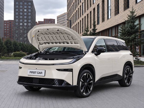 2026 Toyota bZ3X 58.3 kWh, бежевый, 2729512 рублей