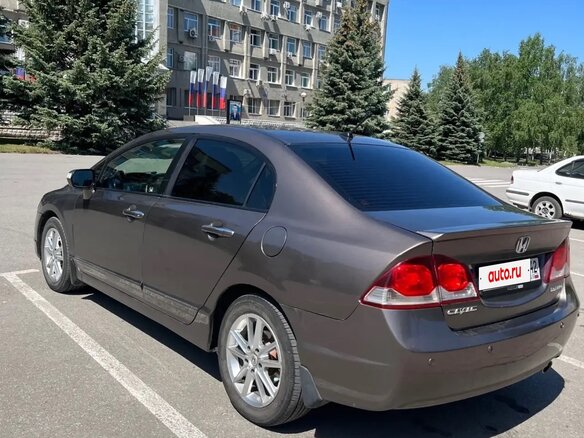 2009 Honda Civic Hybrid VIII Рестайлинг, коричневый, 670000 рублей - вид 5