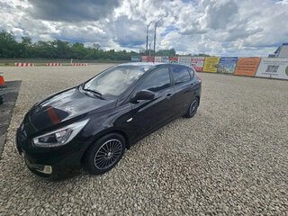 2013 Hyundai Solaris I, чёрный, 605000 рублей, вид 3