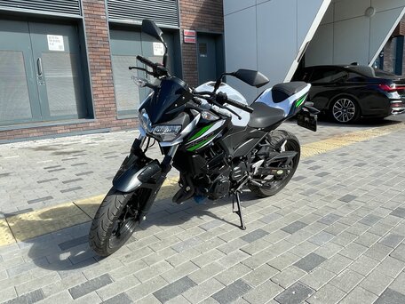 2019 Kawasaki Z 400, белый, 499000 рублей, вид 2