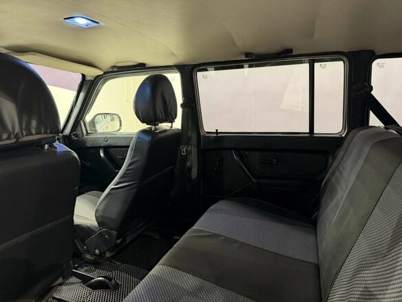 2015 Lada (ВАЗ) 2131 (4x4) 213105 I, серебристый, 464000 рублей - вид 6