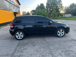 2010 Volkswagen Golf VI, чёрный, 815000 рублей, вид 4