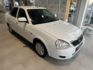 2015 Lada (ВАЗ) Priora I Рестайлинг, белый, 570000 рублей, вид 2