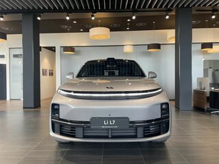 2025 Li Auto (Lixiang) L7 52.3 kWh I Рестайлинг, серебристый, 10690000 рублей, вид 2