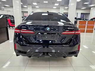 2026 BMW 5 серии 523d xDrive VIII (G60/G61/G68), чёрный, 9199000 рублей, вид 5