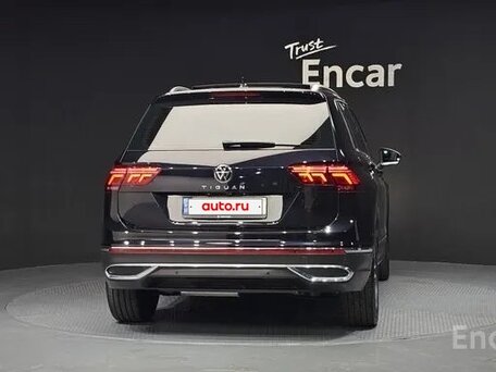 2022 Volkswagen Tiguan Allspace II Рестайлинг, чёрный, 3500000 рублей, вид 4