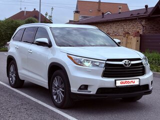 2014 Toyota Highlander III (XU50), белый, 3050000 рублей, вид 3