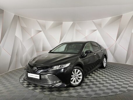 Toyota Camry VIII (XV70)