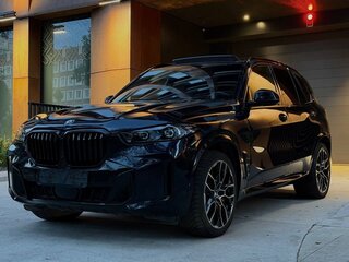 2024 BMW X5 40i IV (G05/G18) Рестайлинг, чёрный, 6250000 рублей, вид 3