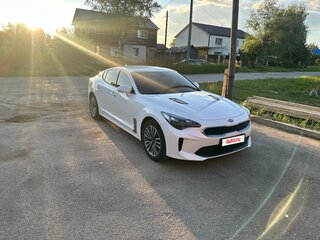2019 Kia Stinger I, белый, 2500000 рублей, вид 3