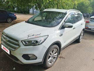 2017 Ford Kuga II Рестайлинг, белый, 800000 рублей, вид 1