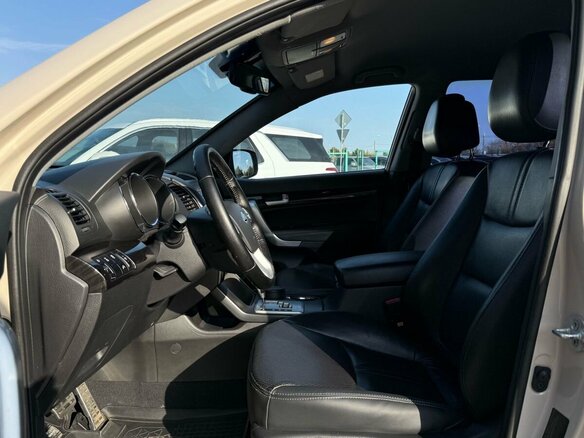 2009 Kia Sorento II, бежевый, 1590000 рублей - вид 8