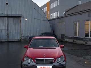 2000 Mercedes-Benz C-Класс 200 II (W203), чёрный, 375000 рублей, вид 2