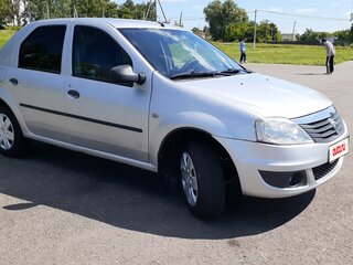 2012 Renault Logan I Рестайлинг, серебристый, 458000 рублей, вид 2