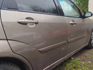 2004 Ford Focus I (North America), золотистый, 145000 рублей, вид 3