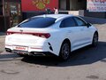 2021 Kia K5 III, белый, 2350000 рублей - вид 3