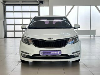 2015 Kia Rio III Рестайлинг, белый, 1170000 рублей, вид 2
