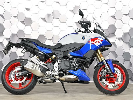 2025 BMW F 900 XR, белый, 1339000 рублей, вид 3