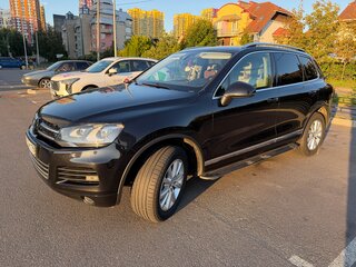 2014 Volkswagen Touareg II, чёрный, 2150000 рублей, вид 3