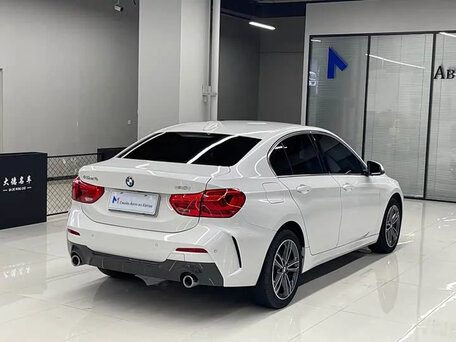 2023 BMW 1 серии 120i III (F52) Рестайлинг, белый, 1450000 рублей, вид 4