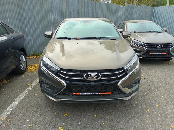 2026 Lada (ВАЗ) Vesta I Рестайлинг (NG), коричневый, 1705000 рублей - вид 1