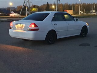 2001 Toyota Mark II IX (X110), белый, 695000 рублей, вид 3