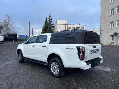 2026 Isuzu D-MAX, белый, 5220120 рублей, вид 4