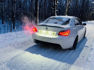 2008 BMW 5 серии 525i V (E60/E61) Рестайлинг, белый, 1700000 рублей, вид 4