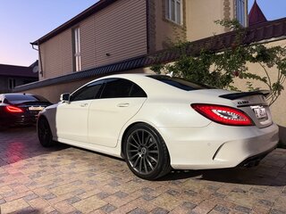 2017 Mercedes-Benz CLS 400 II (C218) Рестайлинг, белый, 2500000 рублей, вид 5