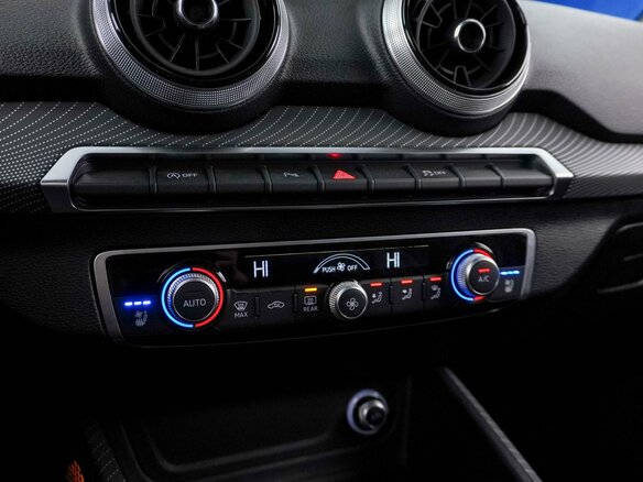 2026 Audi Q2 L 35 TFSI I Рестайлинг, серый, 3758888 рублей - вид 17