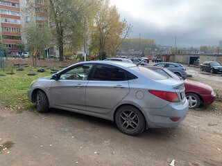 2013 Hyundai Solaris I, серый, 550000 рублей, вид 5