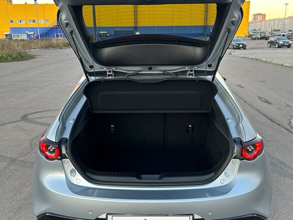 2021 Mazda 3 IV (BP), серый, 1350000 рублей - вид 9