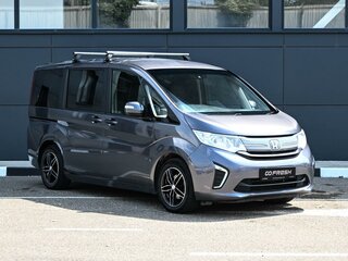 Honda Stepwgn V
