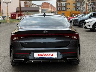 2020 Kia K5 III, серый, 1740000 рублей, вид 4