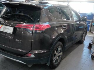 2018 Toyota RAV4 IV (XA40) Рестайлинг, коричневый, 2638000 рублей, вид 3