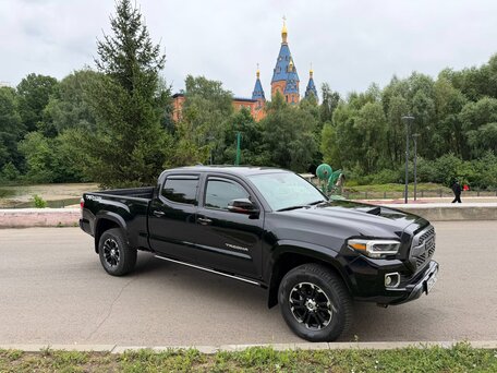 2019 Toyota Tacoma III, чёрный, 4230000 рублей, вид 2