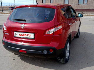 2013 Nissan Qashqai I Рестайлинг, красный, 980000 рублей, вид 4