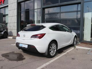 2013 Opel Astra GTC J Рестайлинг, белый, 879000 рублей, вид 5