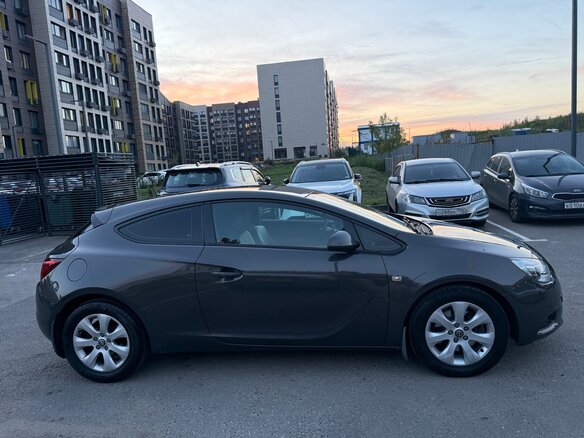 2014 Opel Astra GTC J Рестайлинг, серый - вид 3