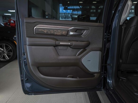 2026 Ram 1500 Crew Cab V Рестайлинг, синий, 9590000 рублей - вид 15