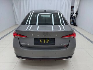 2023 Skoda Octavia IV (A8), серый, 2590000 рублей, вид 4