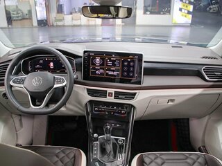 2023 Volkswagen Tayron I Рестайлинг, серебристый, 2400017 рублей, вид 4