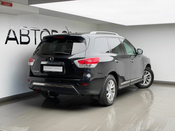 2014 Nissan Pathfinder IV, чёрный, 1254000 рублей - вид 4