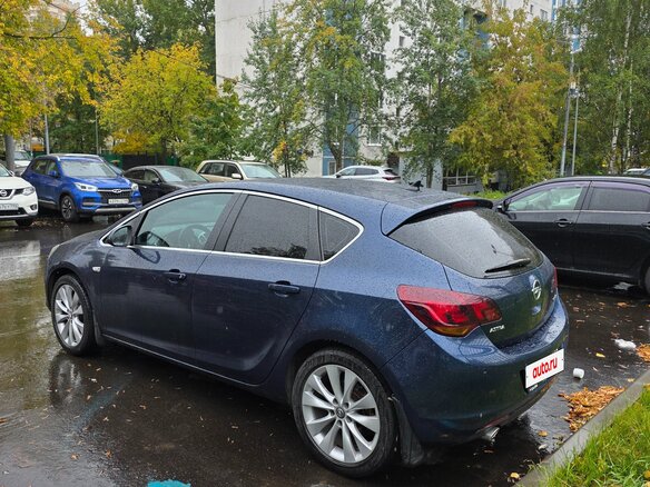 2010 Opel Astra J, синий, 700000 рублей - вид 3