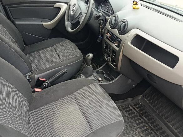 2013 Renault Sandero I, чёрный, 630000 рублей - вид 8