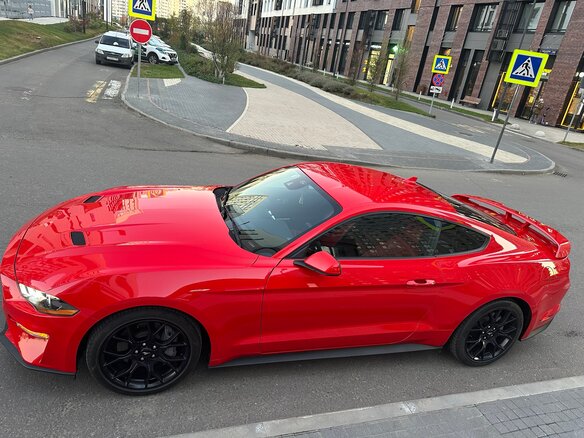 2021 Ford Mustang VI Рестайлинг, красный, 4200000 рублей - вид 27