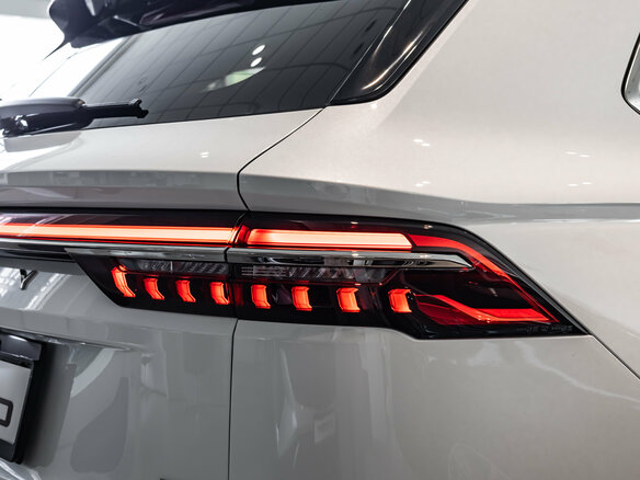 2025 Geely Monjaro I, белый, 4954990 рублей - вид 32